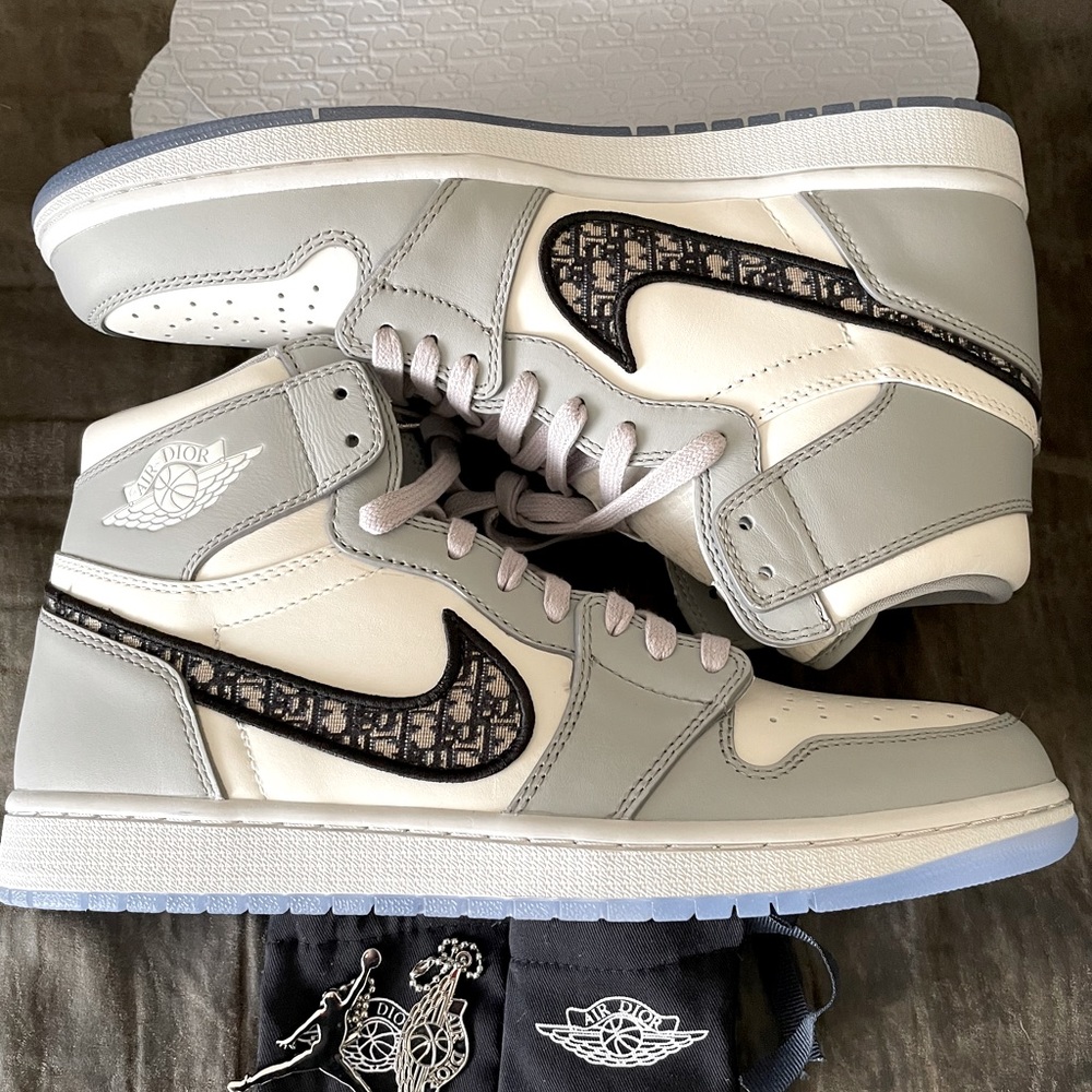 Dior Jordan 1 - Picture 1 of 3